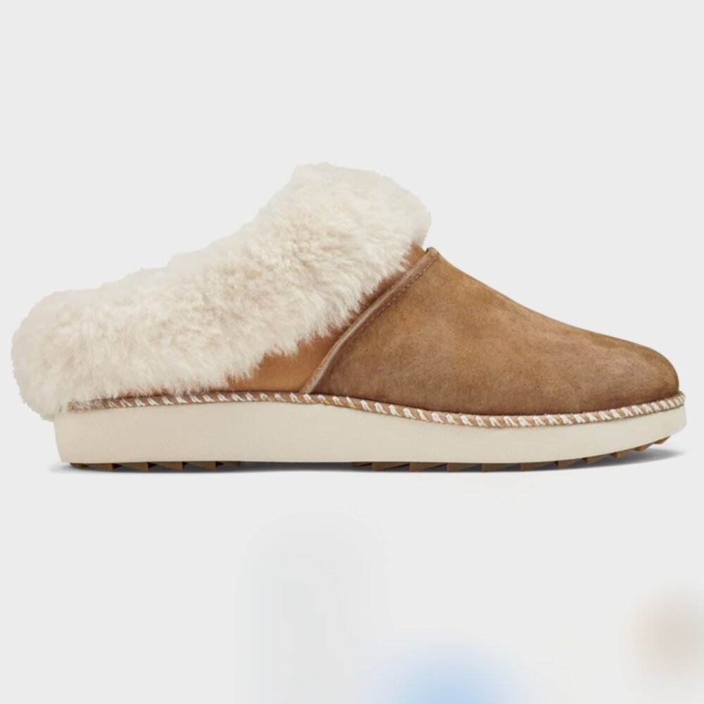 Olukai Kui sheepskin slipper